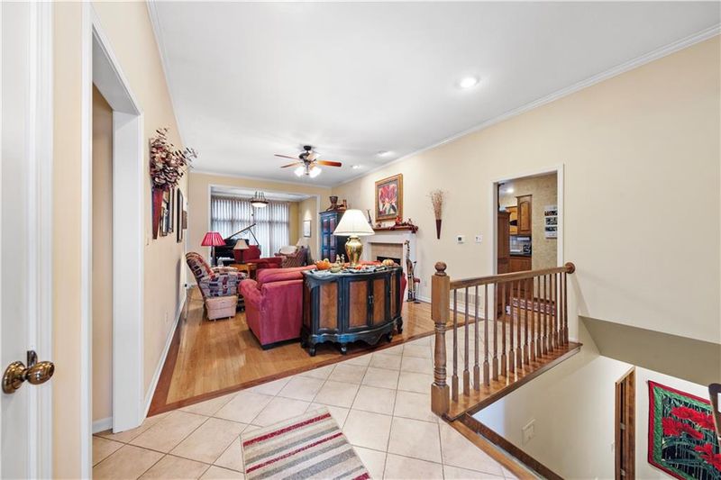 5253 W 121st St, Overland Park, KS 66209