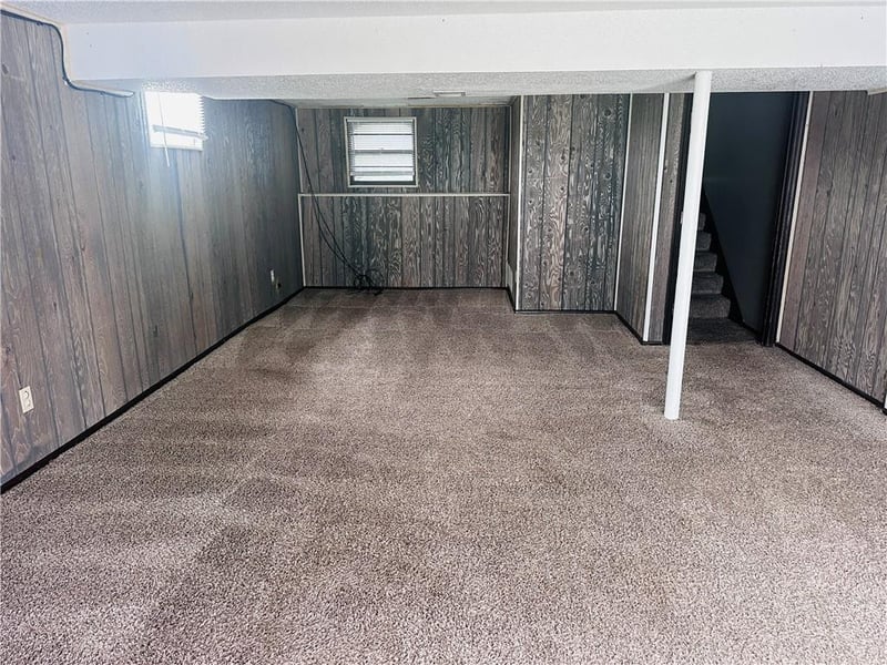2504 SW Jackson St, Blue Springs, MO 64015