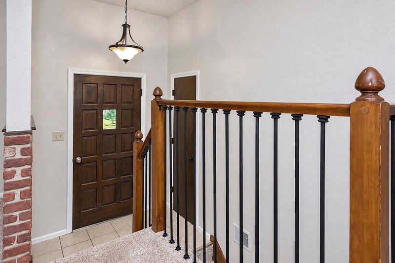 20213 E 16th St N, Independence, MO 64056