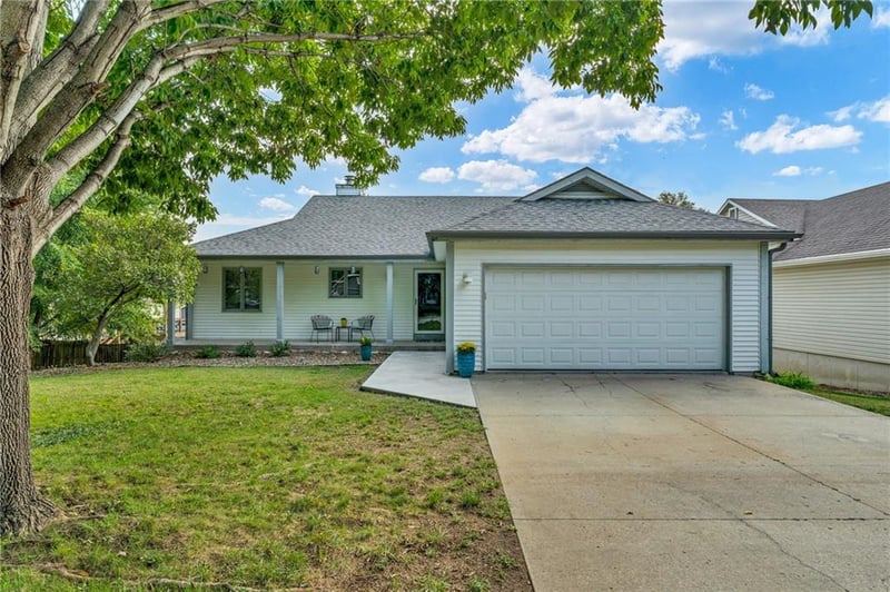 206 Tumbleweed Dr, Lawrence, KS 66049