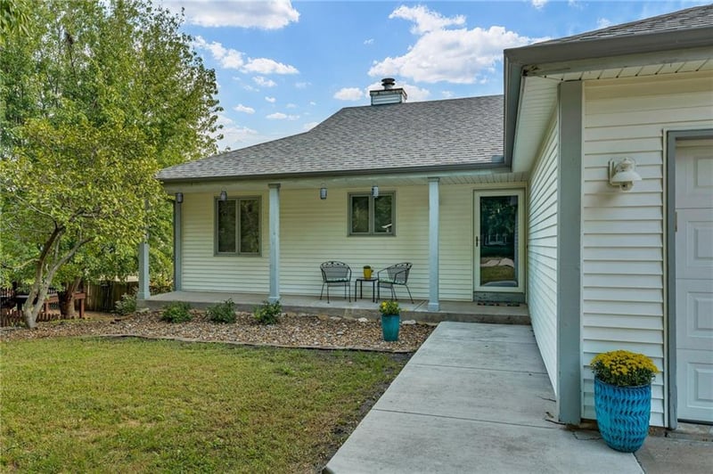 206 Tumbleweed Dr, Lawrence, KS 66049