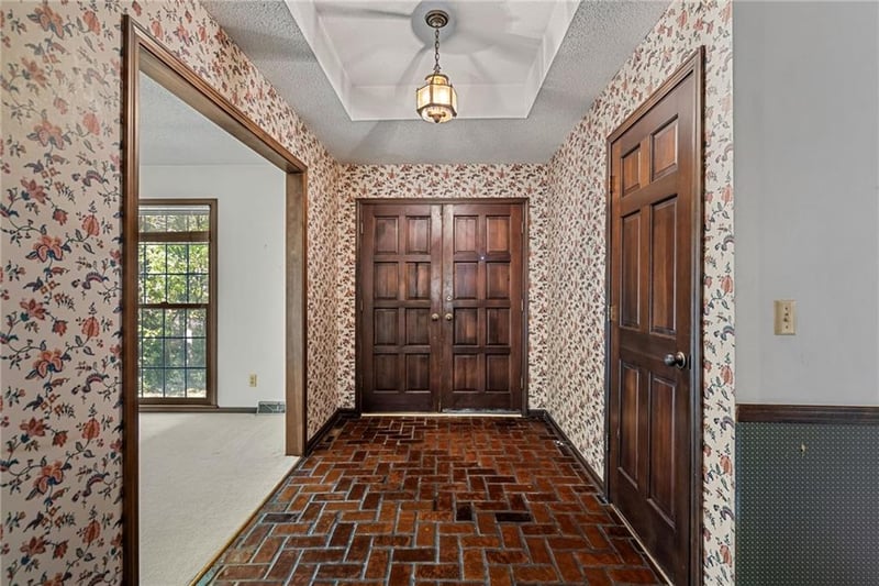 4724 Mullen Rd, Shawnee, KS 66216