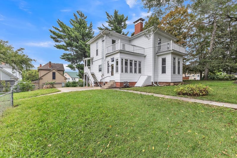418 N 20th St, St Joseph, MO 64501