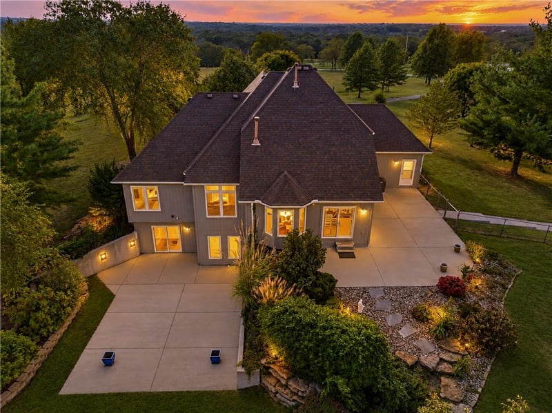 19505 S Raffurty Rd, Pleasant Hill, MO 64080