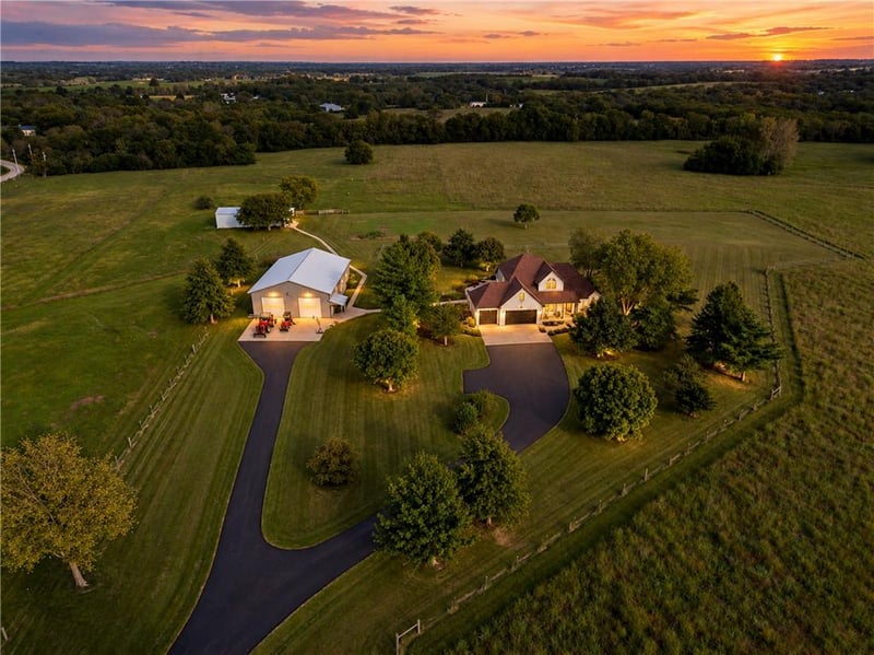 19505 S Raffurty Rd, Pleasant Hill, MO 64080