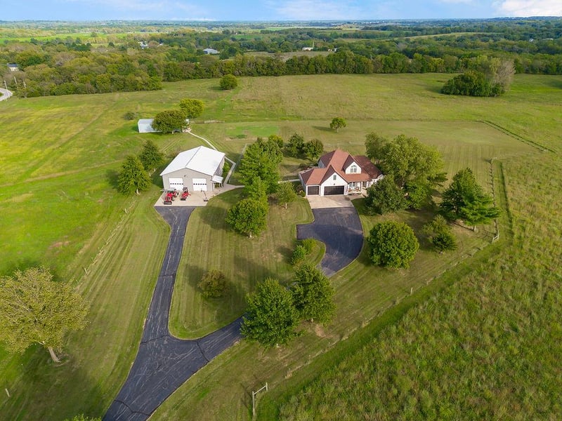 19505 S Raffurty Rd, Pleasant Hill, MO 64080