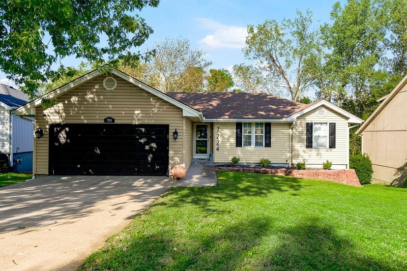 7224 N Pennsylvania Ave, Kansas City, MO 64118