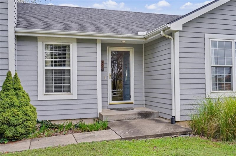 996 E 750 Rd, Lawrence, KS 66047