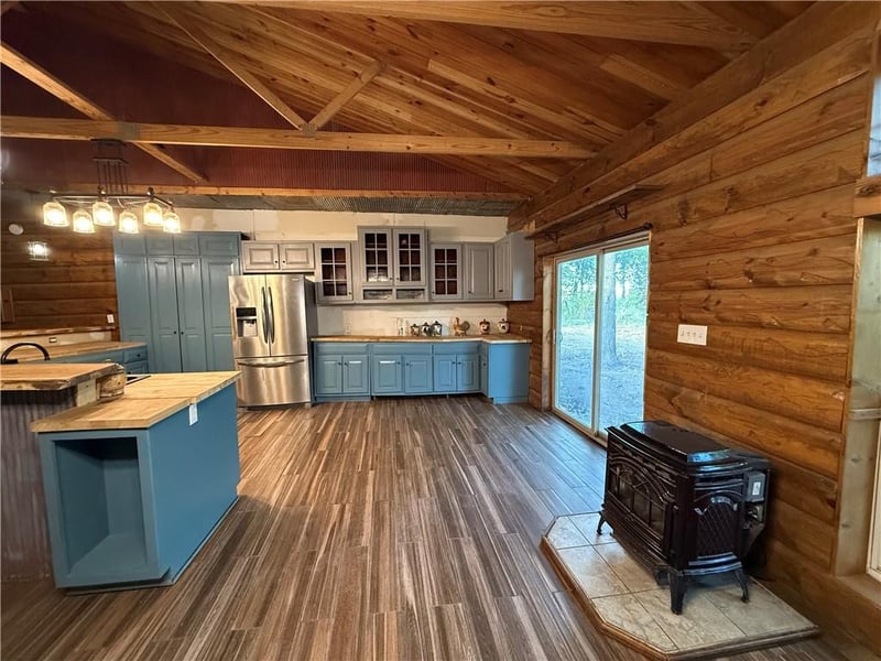 9509 NE County Road 3764 Rd, Butler, MO 64730