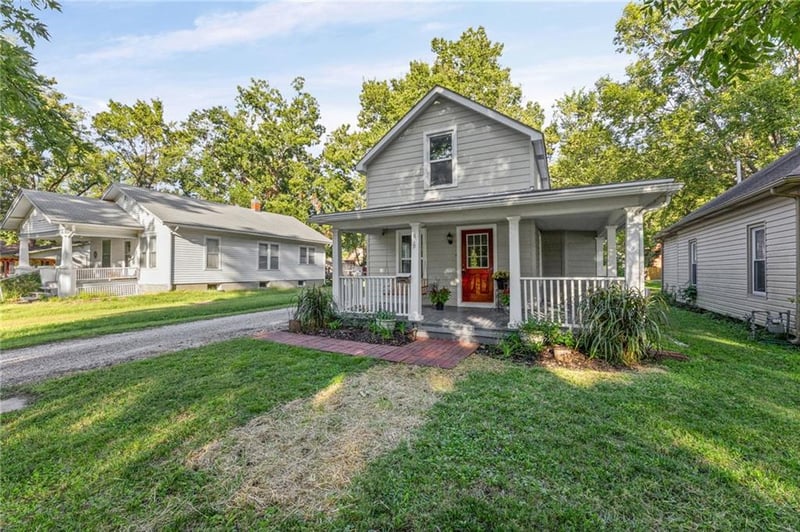 619 S Oak St, Ottawa, KS 66067