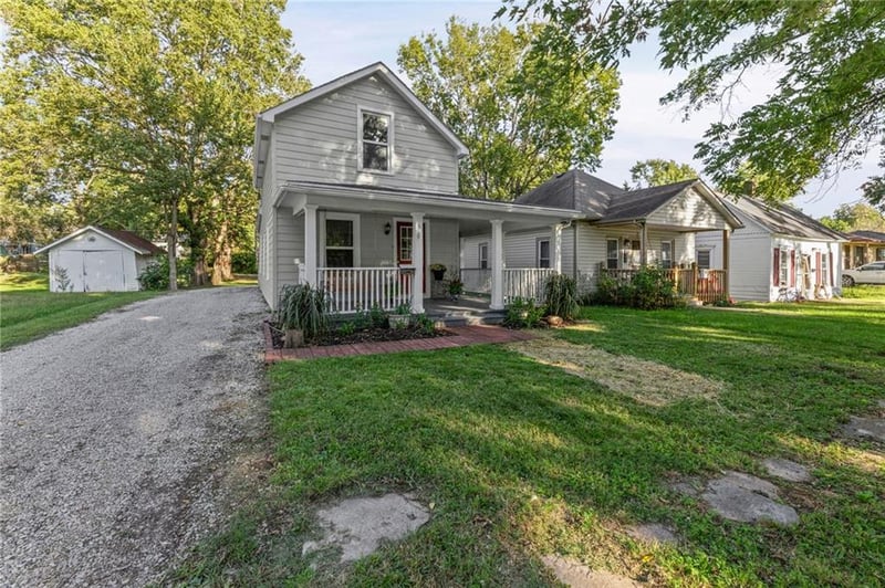 619 S Oak St, Ottawa, KS 66067