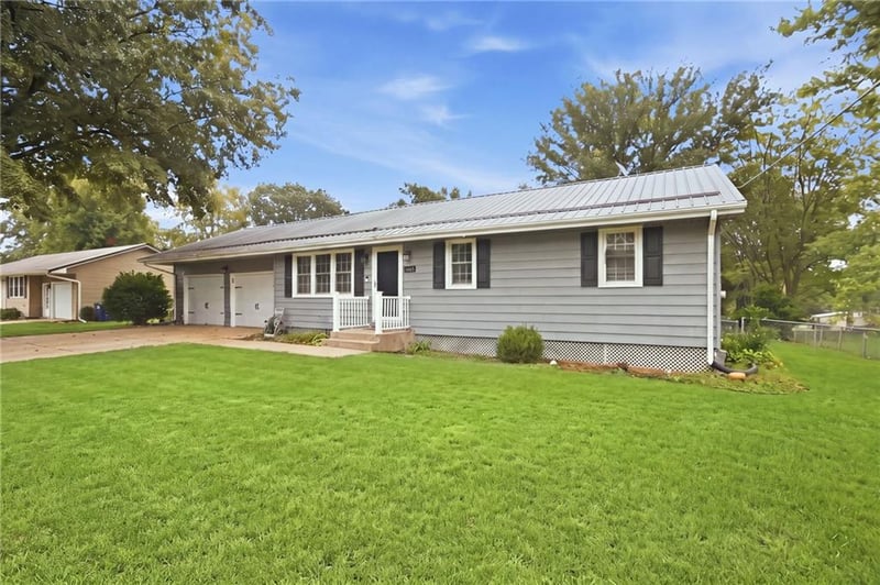 1406 Pearl St, Carrollton, MO 64633