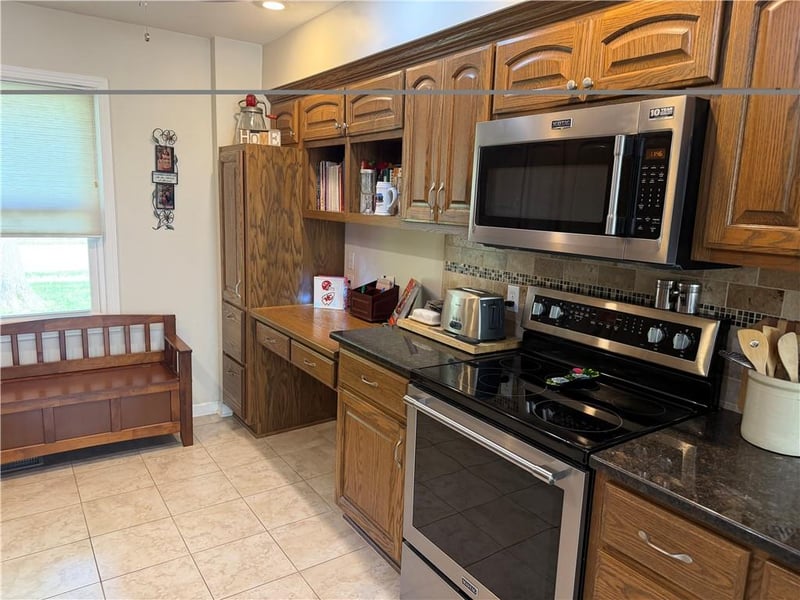 1917 Thornton St, Leavenworth, KS 66048