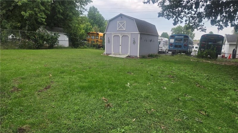 18007 E 16th Ter, Independence, MO 64058