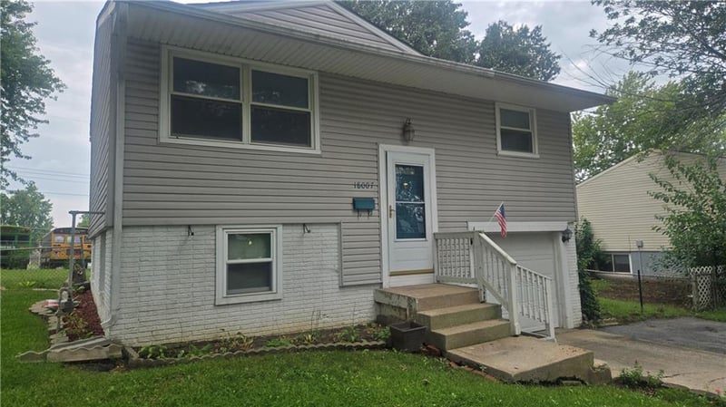 18007 E 16th Ter, Independence, MO 64058