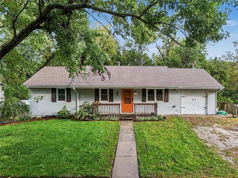 206 Vine St, Platte City, MO 64079