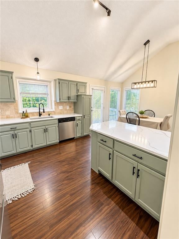 10430 N Tracy Ave, Kansas City, MO 64155