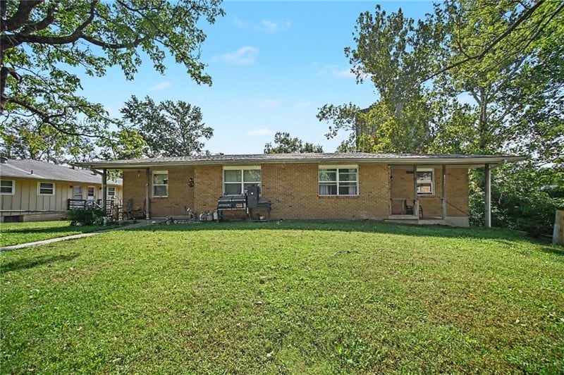 6109 Farrow Ave, Kansas City, KS 66104