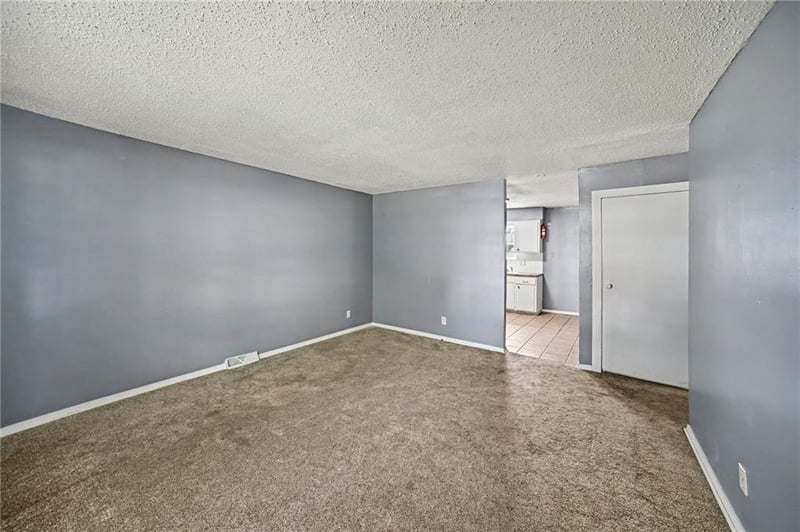 6109 Farrow Ave, Kansas City, KS 66104