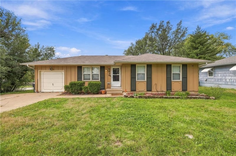 9416 Manchester Ave, Kansas City, MO 64138