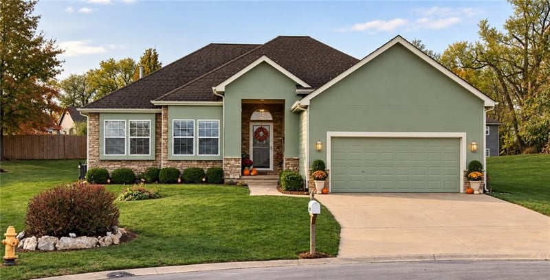 16911 Tucker Ct, Basehor, KS 66007