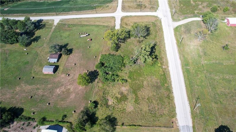 31065 W 199th St, Edgerton, KS 66021