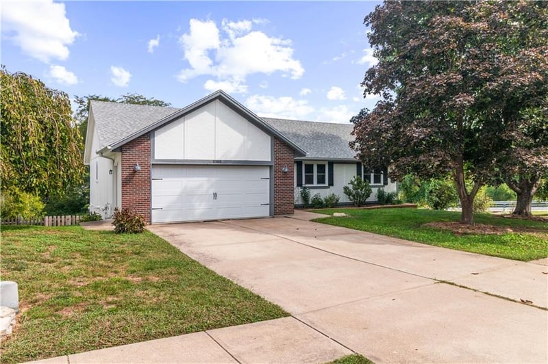 2160 NE Concord St, Lee's Summit, MO 64086