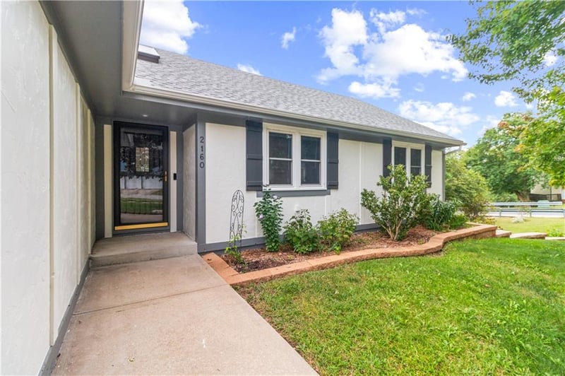 2160 NE Concord St, Lee's Summit, MO 64086