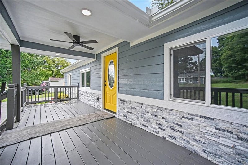807 E Gudgell St, Independence, MO 64055
