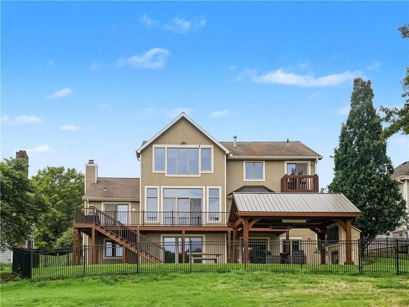 4308 Wimbledon Dr, Lawrence, KS 66047