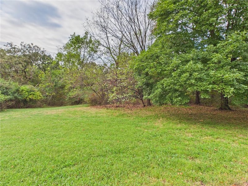 0000 Hillcrest Dr, Nevada, MO 64772