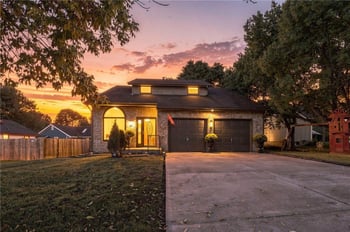 205 NW 101st Pl, Kansas City, MO 64155