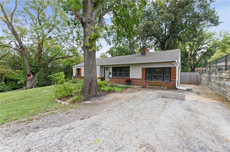 Dover St, Kansas City, KS 66106