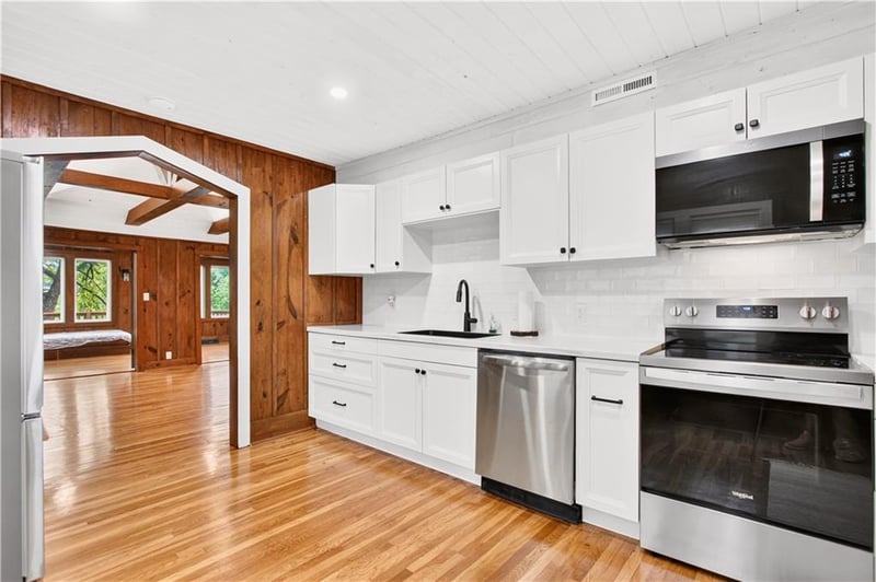 7 - 95 H St, Lake Lotawana, MO 64086