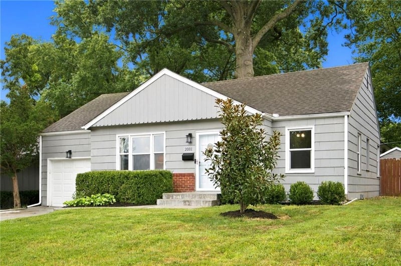 2001 W 73rd St, Prairie Village, KS 66208