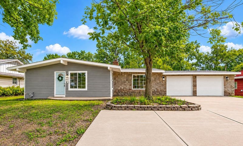 7132 Parallel Pw, Kansas City, KS 66112