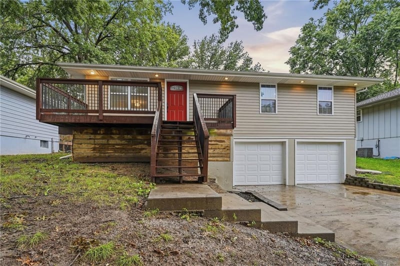 519 NE 98th Pl, Kansas City, MO 64155