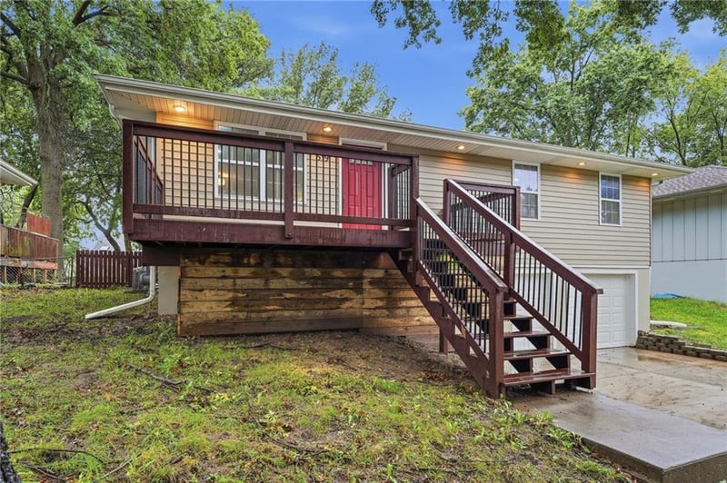 519 NE 98th Pl, Kansas City, MO 64155