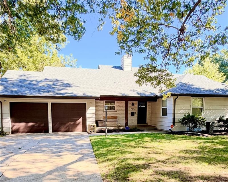 7825 Rosewood Dr, Prairie Village, KS 66208