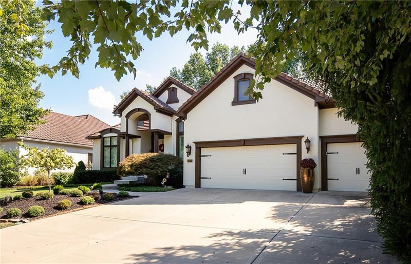 10603 W 145 Ter, Overland Park, KS 66223