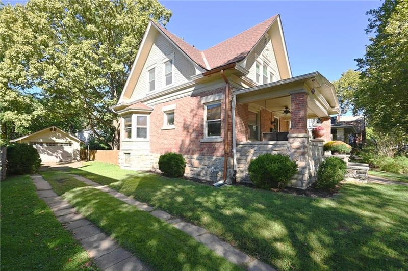4222 Terrace St, Kansas City, MO 64111