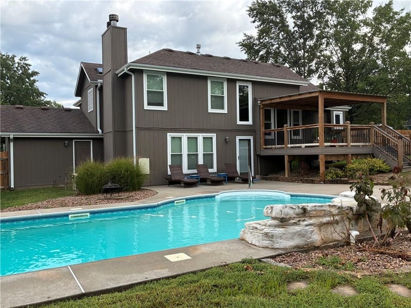 2404 SW Still Meadows Ln, Blue Springs, MO 64015