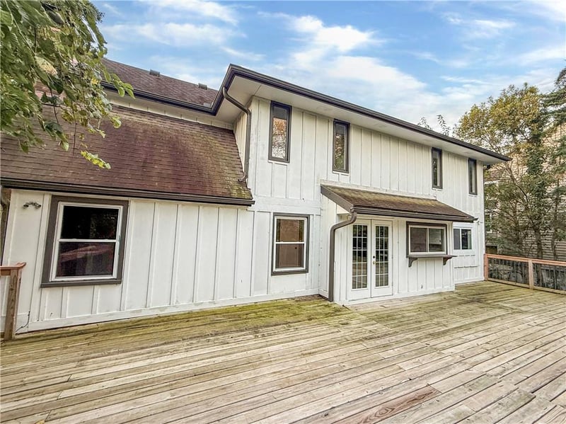 5510 NW Verlin Dr, Parkville, MO 64152