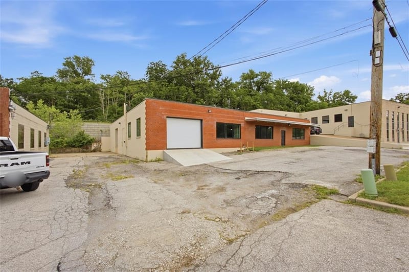 5629 Raytown Rd, Kansas City, MO 64133