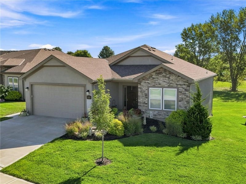 2113 Greenfield Point, Kearney, MO 64060