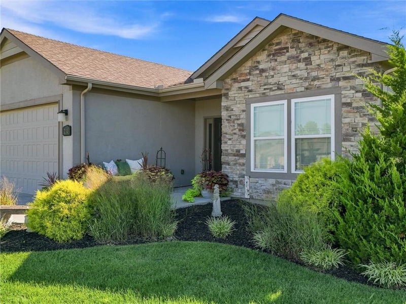 2113 Greenfield Point, Kearney, MO 64060