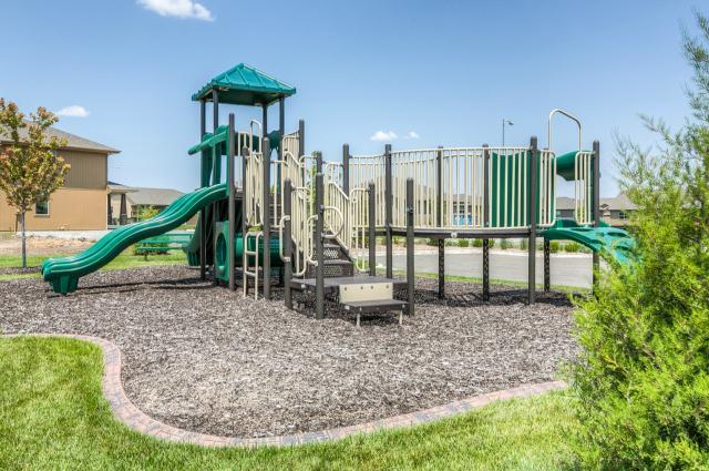 19329 Skyview Ln, Spring Hill, KS 66083