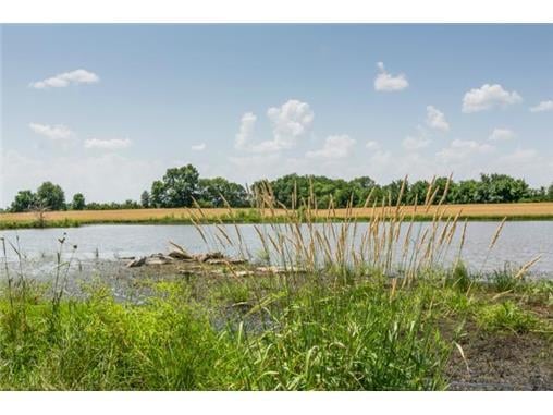 19329 Skyview Ln, Spring Hill, KS 66083