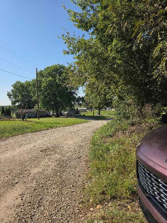 26669 New Lawrence Dr, Lansing, KS 66048