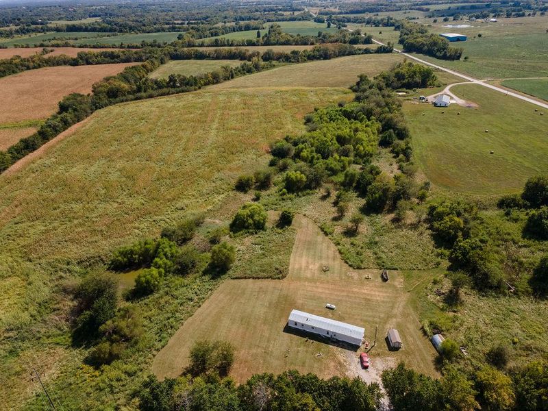 29009 E 315th St, Garden City, MO 64747